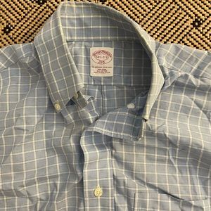 Men’s Brooks Brothers Button Down Shirt - 14.5 32/33